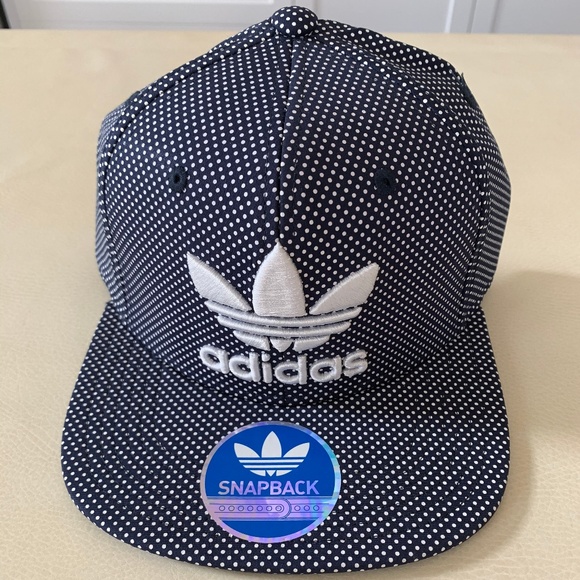 adidas trefoil snapback cap